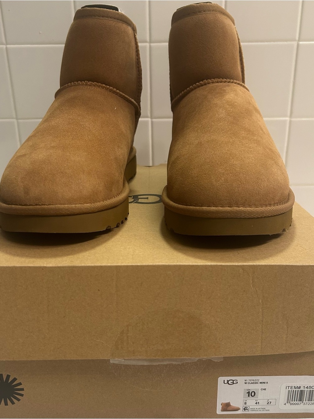 UGG Women’s Classic Mini II Boot - Chestnut Brown